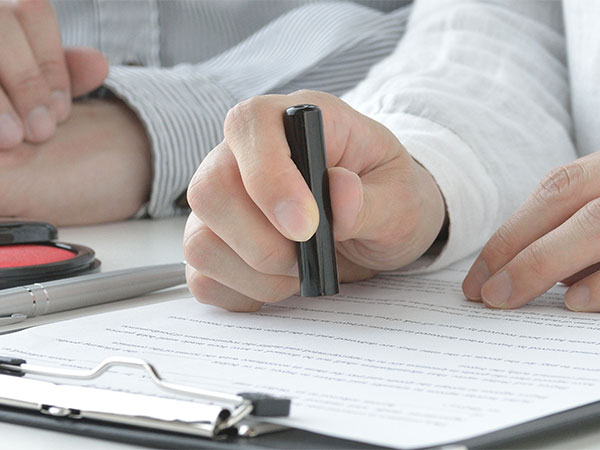 売買契約を結ぶ 株式会社ATENA 神戸